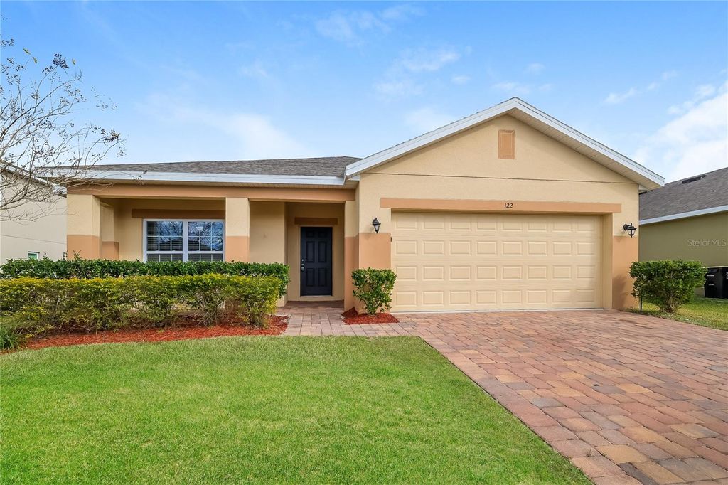 Image 1 of property listing at 122 VITORIA ROAD, Davenport, FL 33837