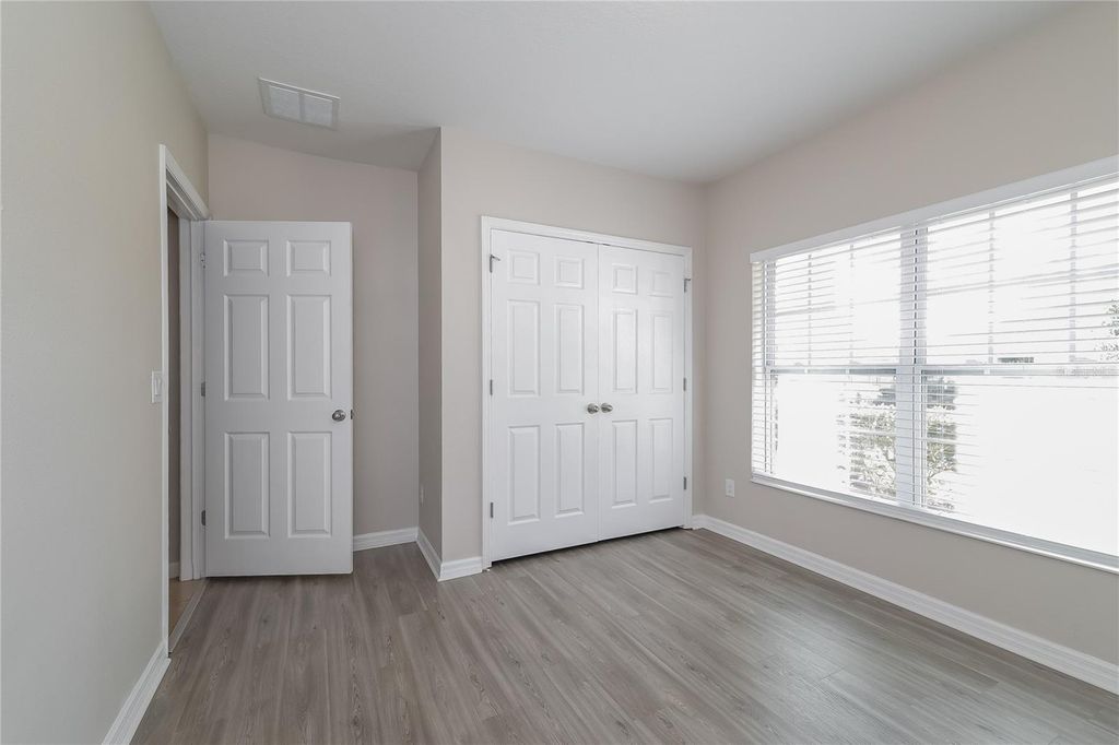 Image 8 of property listing at 122 VITORIA ROAD, Davenport, FL 33837
