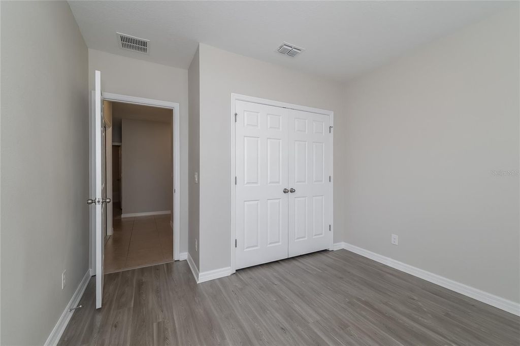 Image 9 of property listing at 122 VITORIA ROAD, Davenport, FL 33837