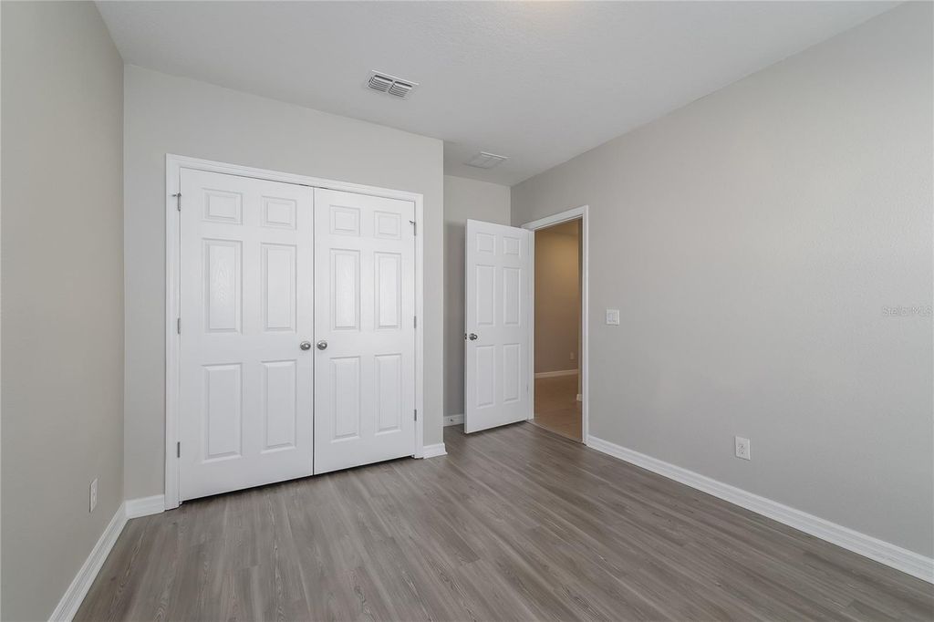Image 10 of property listing at 122 VITORIA ROAD, Davenport, FL 33837