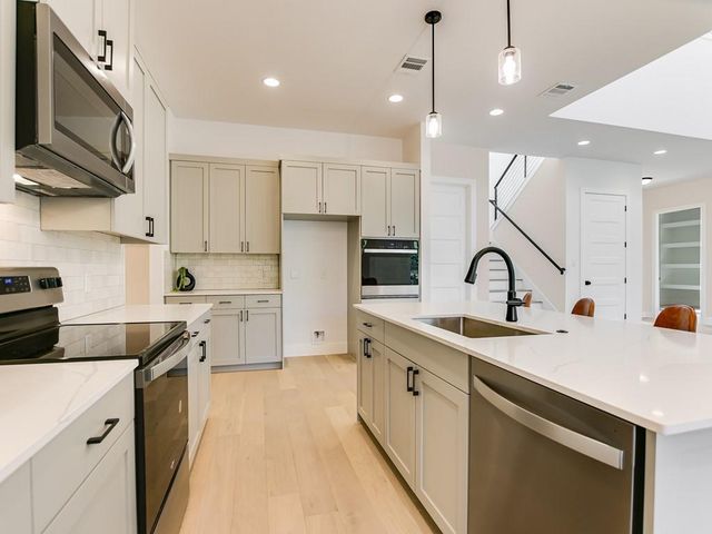 604 Apache Tears, Horseshoe Bay, TX 78657
