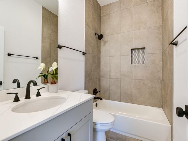 604 Apache Tears, Horseshoe Bay, TX 78657