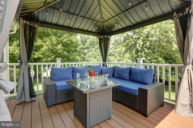 17 NOTTINGHAM DR, West Grove, PA 19390