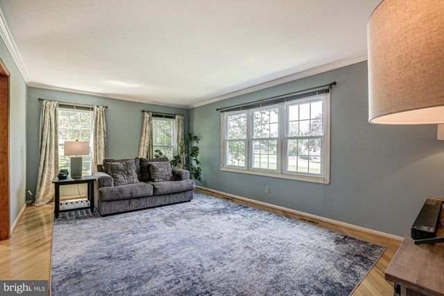 17 NOTTINGHAM DR, West Grove, PA 19390