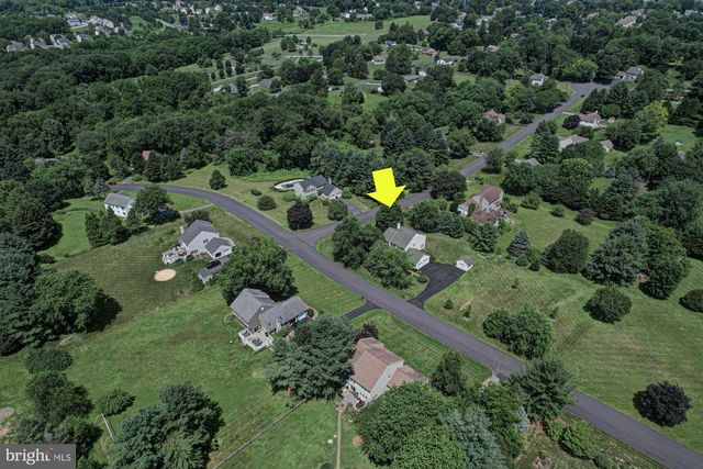 17 NOTTINGHAM DR, West Grove, PA 19390