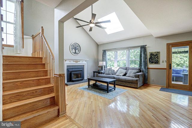 17 NOTTINGHAM DR, West Grove, PA 19390