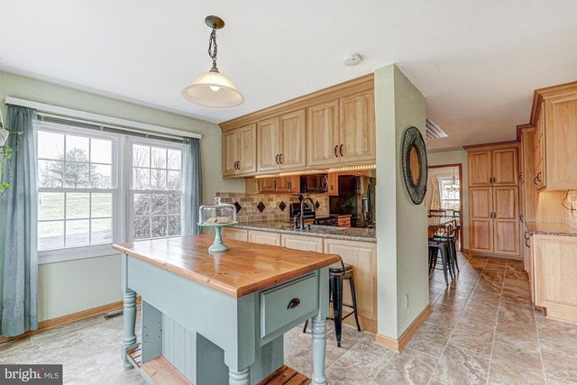 17 NOTTINGHAM DR, West Grove, PA 19390