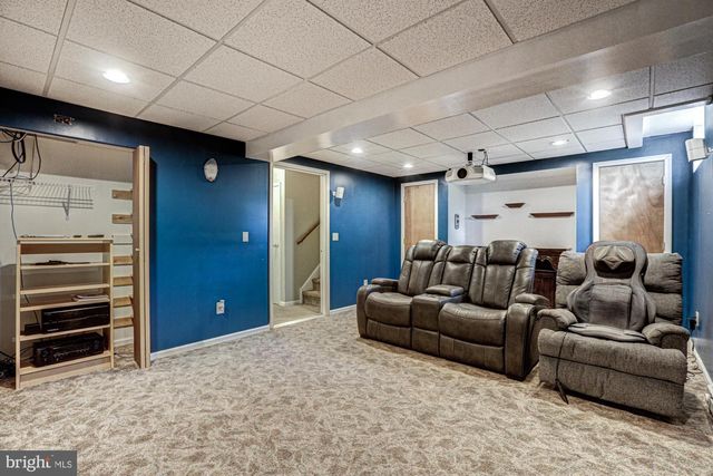17 NOTTINGHAM DR, West Grove, PA 19390