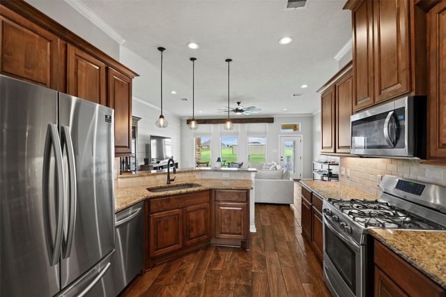 5649 Pioneer Trail, Sealy, TX 77474