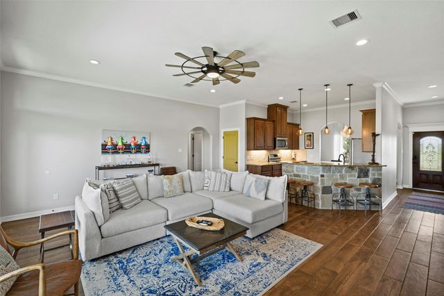5649 Pioneer Trail, Sealy, TX 77474