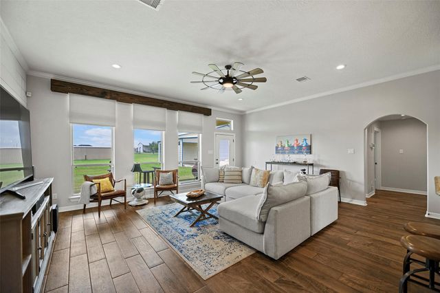 5649 Pioneer Trail, Sealy, TX 77474