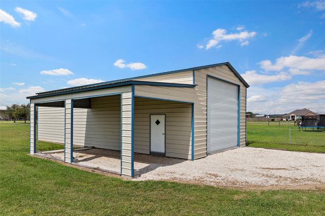 5649 Pioneer Trail, Sealy, TX 77474