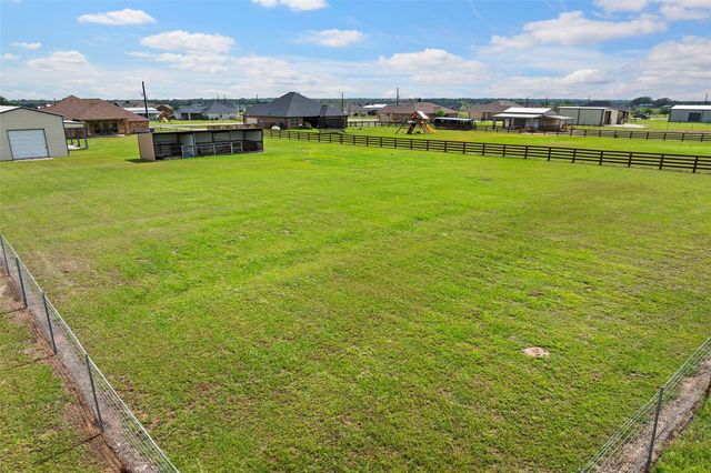 5649 Pioneer Trail, Sealy, TX 77474