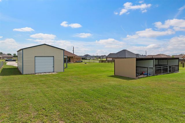 5649 Pioneer Trail, Sealy, TX 77474
