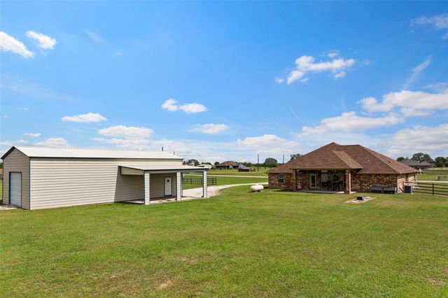 5649 Pioneer Trail, Sealy, TX 77474