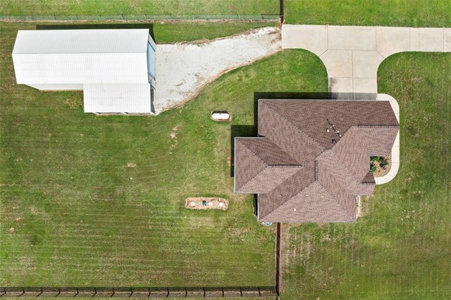 5649 Pioneer Trail, Sealy, TX 77474