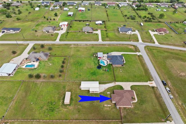 5649 Pioneer Trail, Sealy, TX 77474