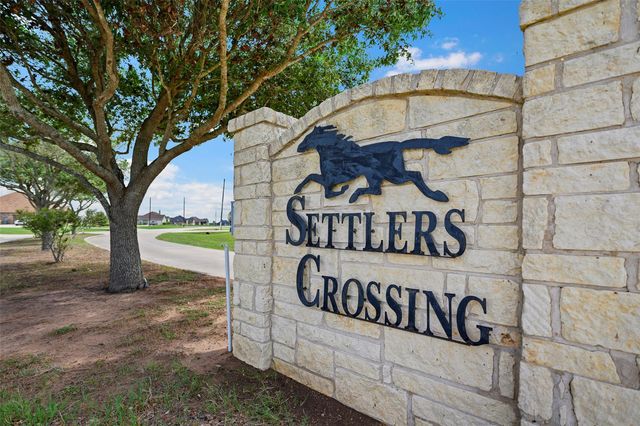 5649 Pioneer Trail, Sealy, TX 77474