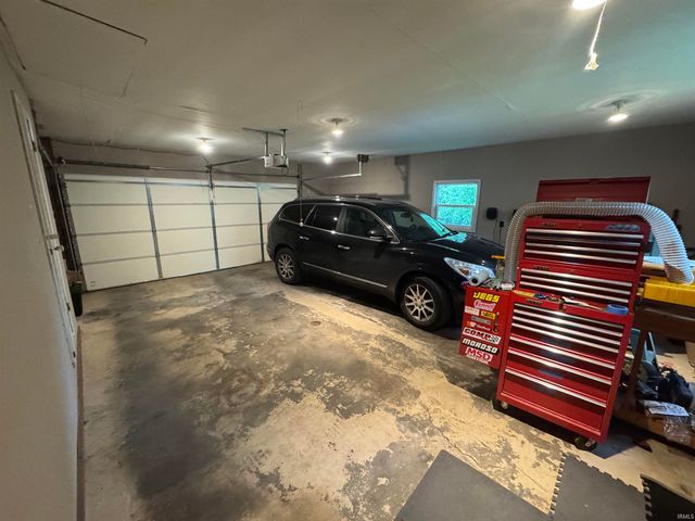 4310 W Lost Mans Lane, Bloomington, IN 47404