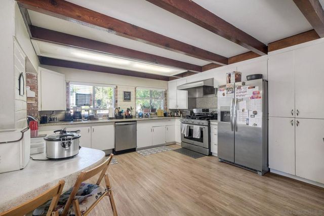 820 Birch Avenue, Escondido, CA 92027