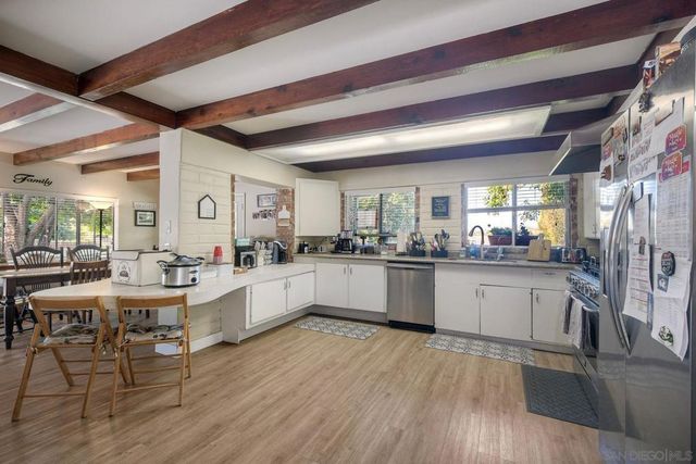 820 Birch Avenue, Escondido, CA 92027