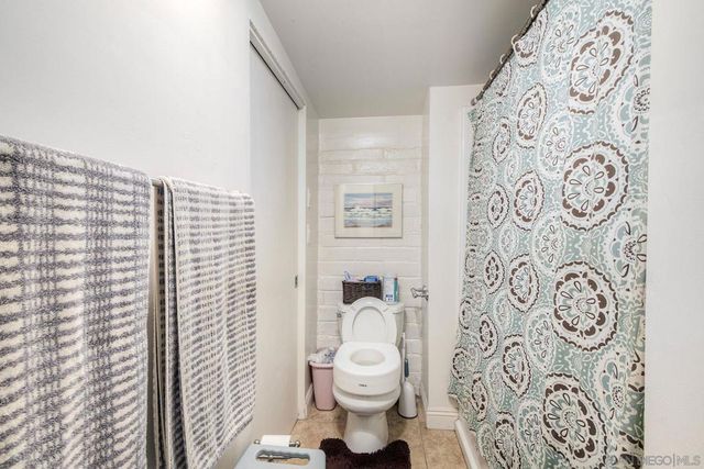 820 Birch Avenue, Escondido, CA 92027