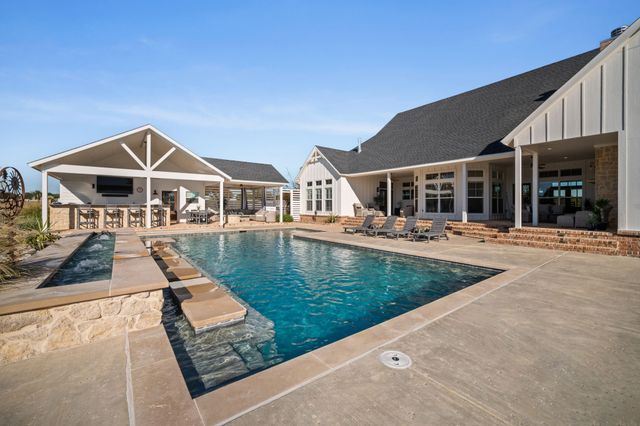 714 Bethel Road, Waxahachie, TX 75167