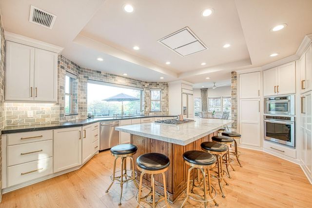 16115 Deer Path Lane, Clovis, CA 93619