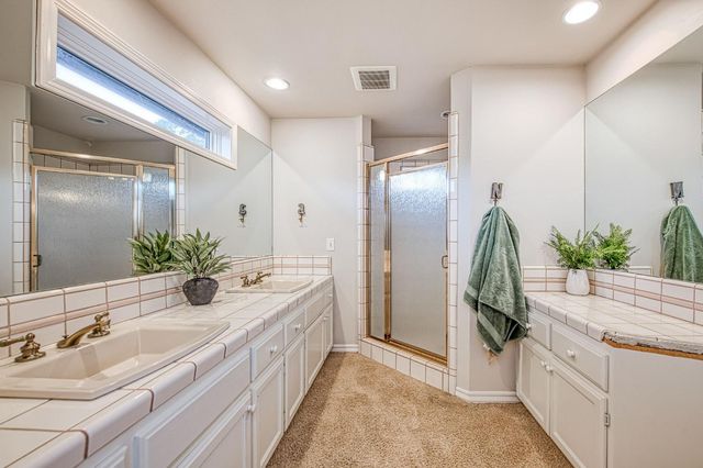 16115 Deer Path Lane, Clovis, CA 93619