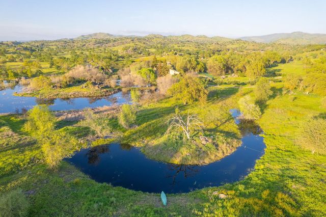 16115 Deer Path Lane, Clovis, CA 93619