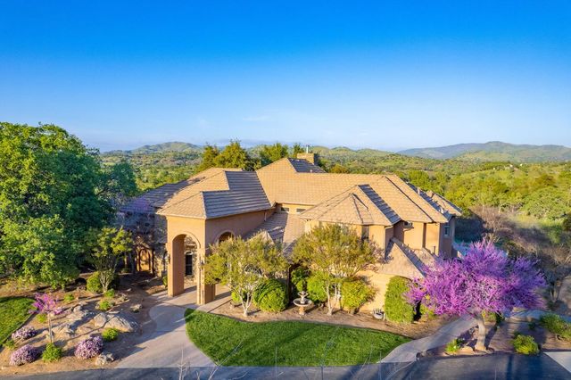 16115 Deer Path Lane, Clovis, CA 93619