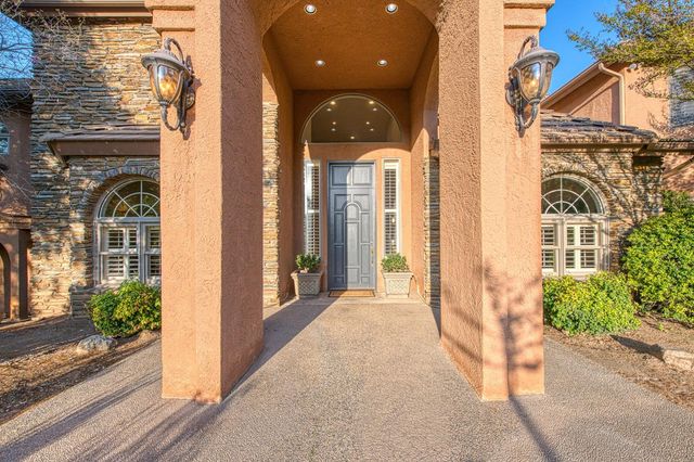 16115 Deer Path Lane, Clovis, CA 93619