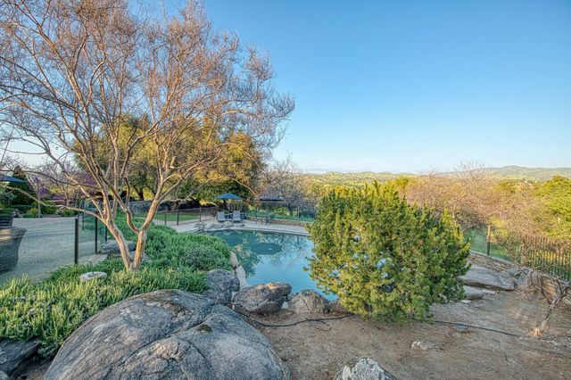 16115 Deer Path Lane, Clovis, CA 93619