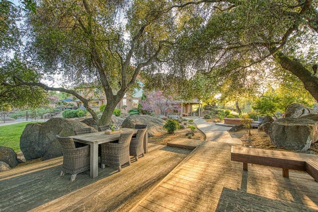 16115 Deer Path Lane, Clovis, CA 93619