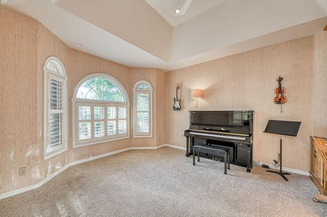 16115 Deer Path Lane, Clovis, CA 93619