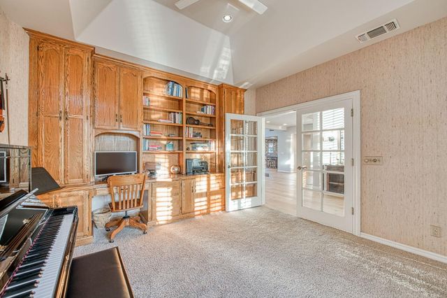 16115 Deer Path Lane, Clovis, CA 93619