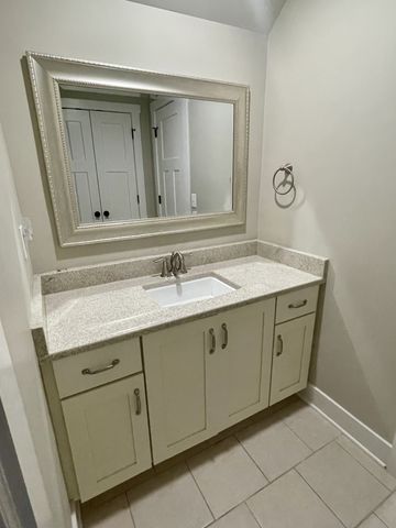 104 Peacock St, Bell Buckle, TN 37020