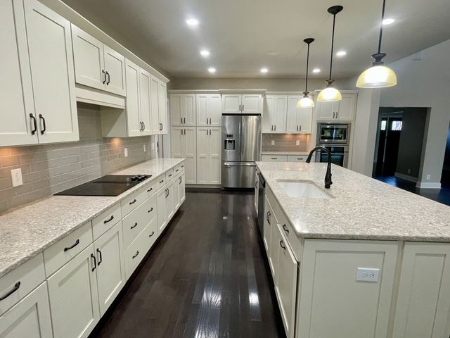 104 Peacock St, Bell Buckle, TN 37020