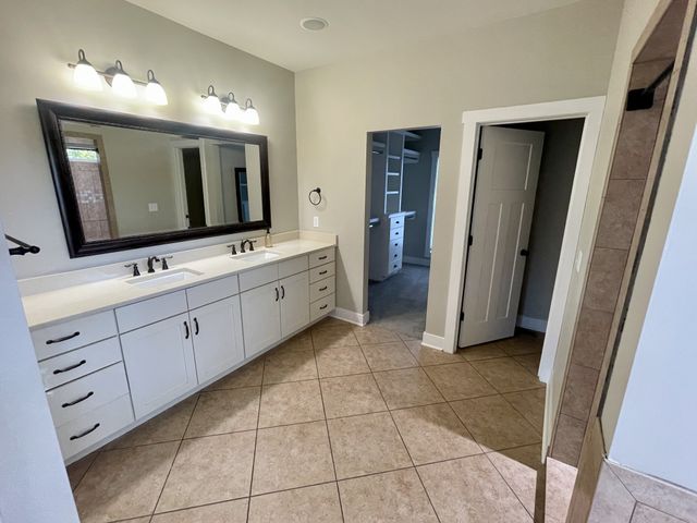 104 Peacock St, Bell Buckle, TN 37020