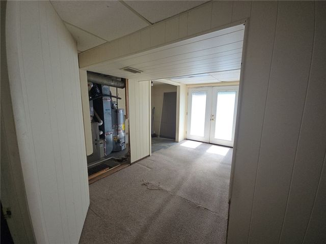 103 Castle Dr, West Mifflin, PA 15122