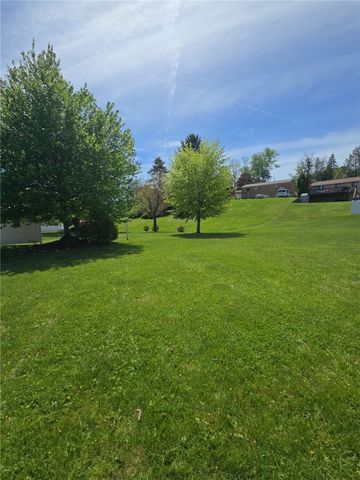 103 Castle Dr, West Mifflin, PA 15122