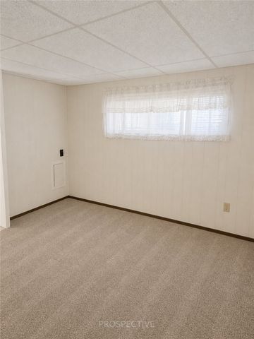103 Castle Dr, West Mifflin, PA 15122