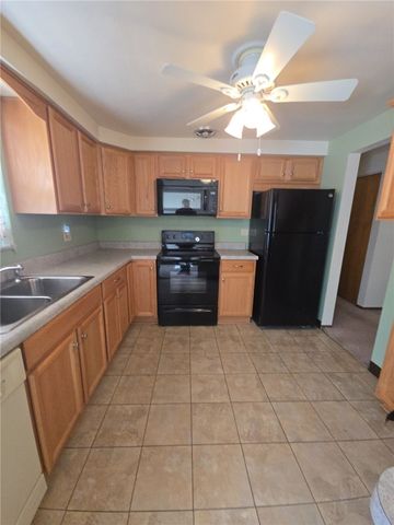 103 Castle Dr, West Mifflin, PA 15122