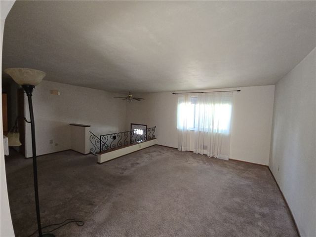103 Castle Dr, West Mifflin, PA 15122