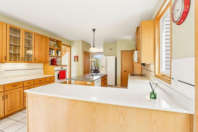 3115 Hawks Haven Trail, Deforest, WI 53532
