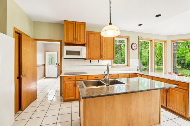 3115 Hawks Haven Trail, Deforest, WI 53532