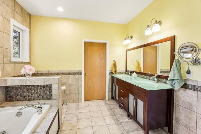 3115 Hawks Haven Trail, Deforest, WI 53532