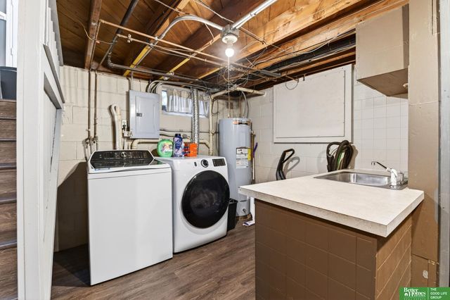 6923 N 60th Street, Omaha, NE 68152