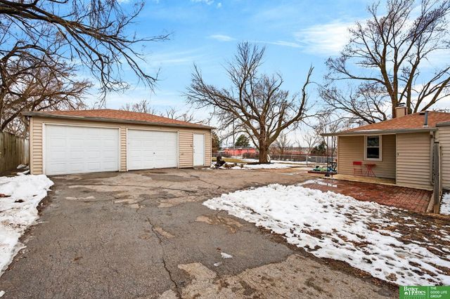 6923 N 60th Street, Omaha, NE 68152