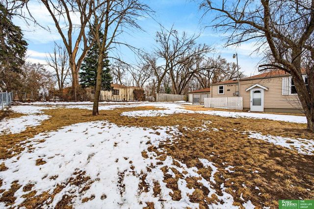 6923 N 60th Street, Omaha, NE 68152